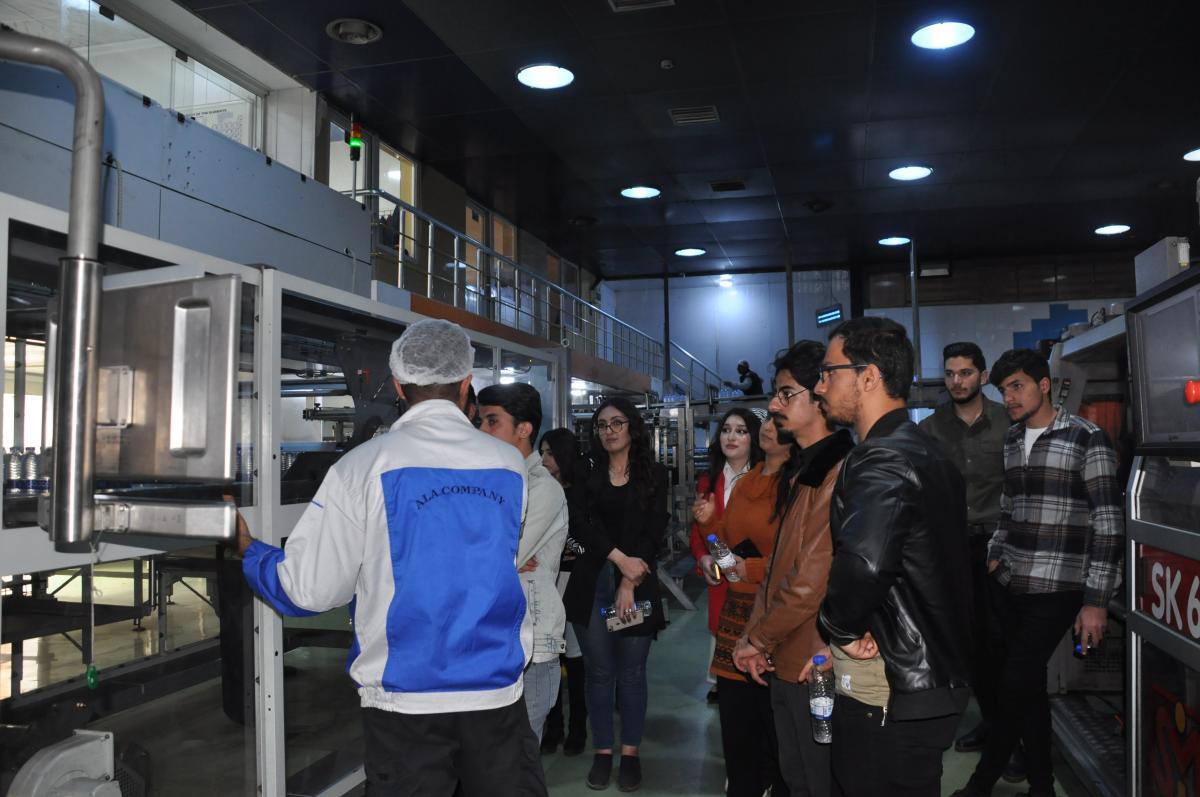 خوێندکارانی قۆناغی سێیەمی بەشی بایۆلۆجی سەردانێکی زانستییان ئەنجامدا