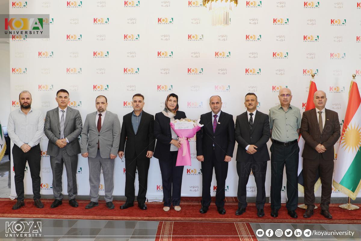 لە ڕێوڕەسمێکی تایبەتدا بەڕێوەبەری گشتیی سەنتەرەکانی توێژینەوە و پەرەپێدان لە زانکۆی کۆیە دەست بەکاربوو