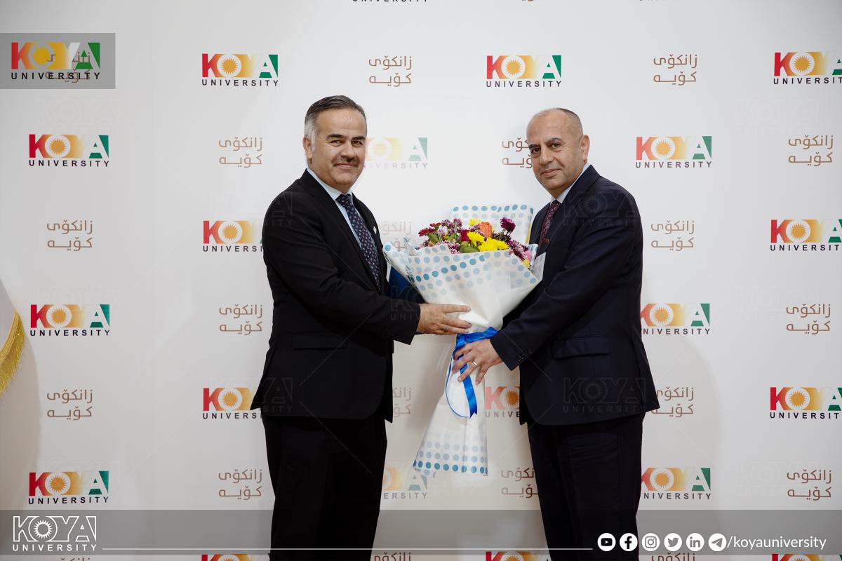 بە سەرپەرشتی بەڕێز سەرۆکی زانکۆ رێوڕەسمی دەستاودەستکردنی پێنج پۆست لە زانکۆی کۆیە بەڕێوەچوو