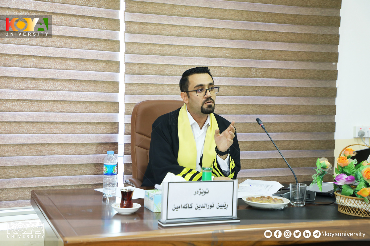 لە بەشی زمانی ئینگلیزیی فاکەڵتیی زانستە مرۆڤایەتی و کۆمەڵایەتییەکان ماستەرنامەی خوێندکار  "ڕێبین نوورالدین کاکەامین" تاوتوێ کرا